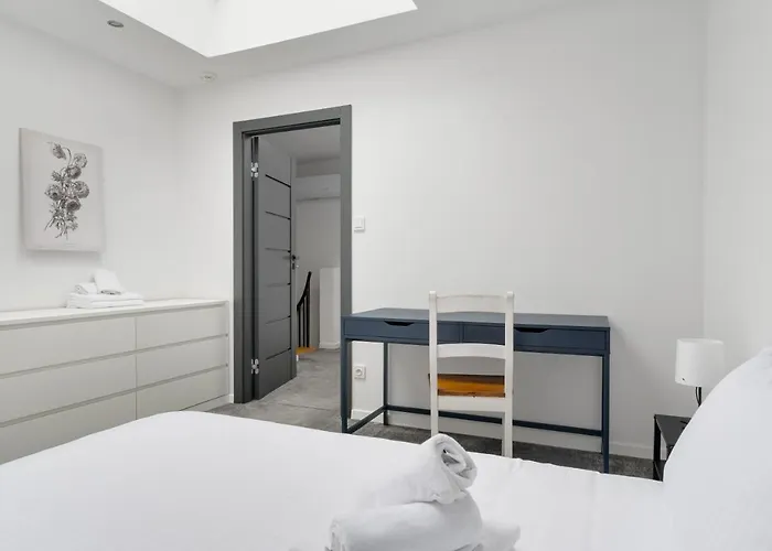 Nadolnik 2-bedroom By Bookinghost * Poznań