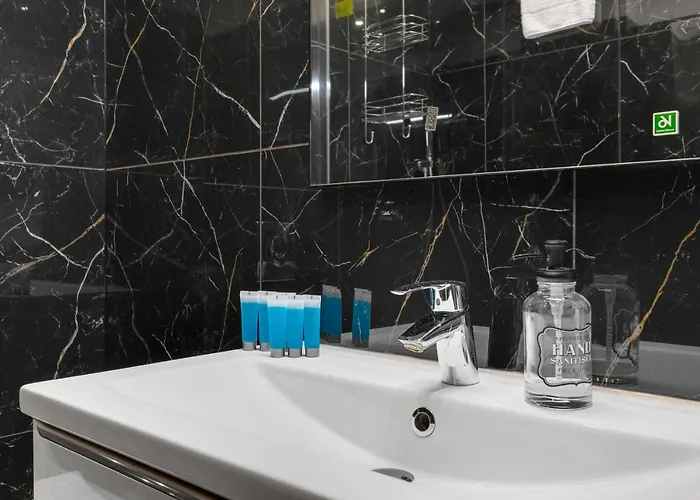 Nadolnik 2-bedroom By Bookinghost Lägenhet Poznań