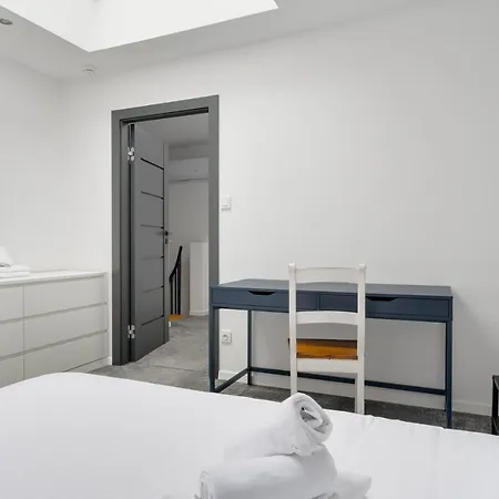 Nadolnik 2-bedroom By Bookinghost * Poznan