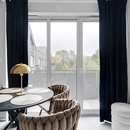 Nadolnik 2-bedroom By Bookinghost Apartment *